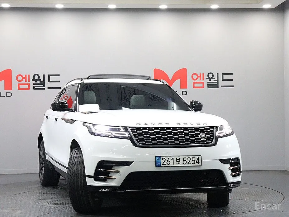 Фото 2 - Land Rover Range Rover Velar