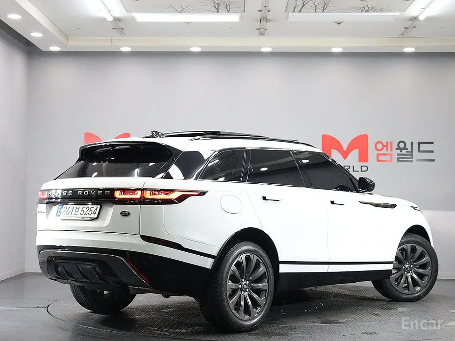 Фото 3 - Land Rover Range Rover Velar