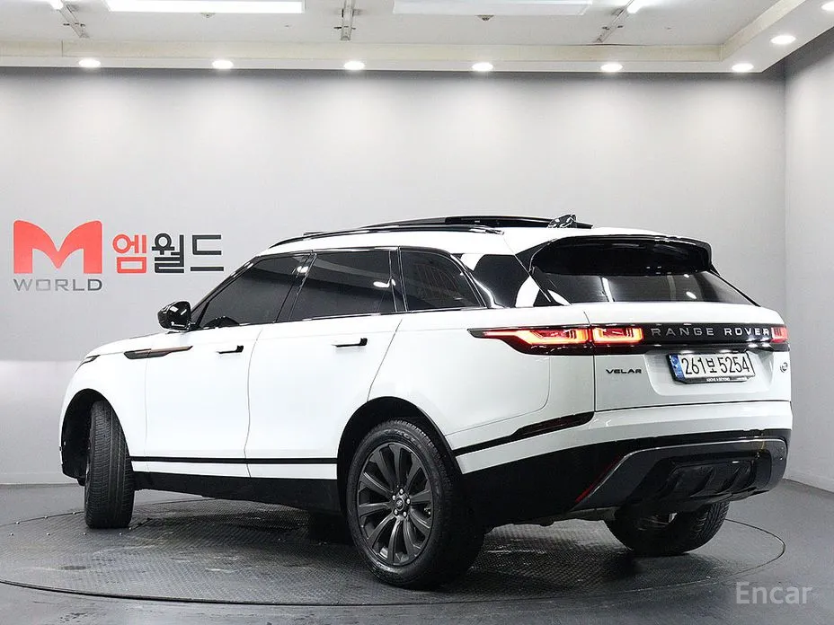 Фото 4 - Land Rover Range Rover Velar