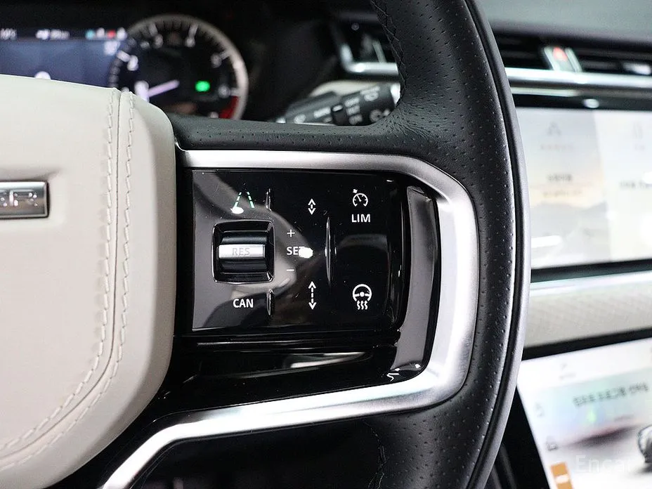 Фото 7 - Land Rover Range Rover Velar