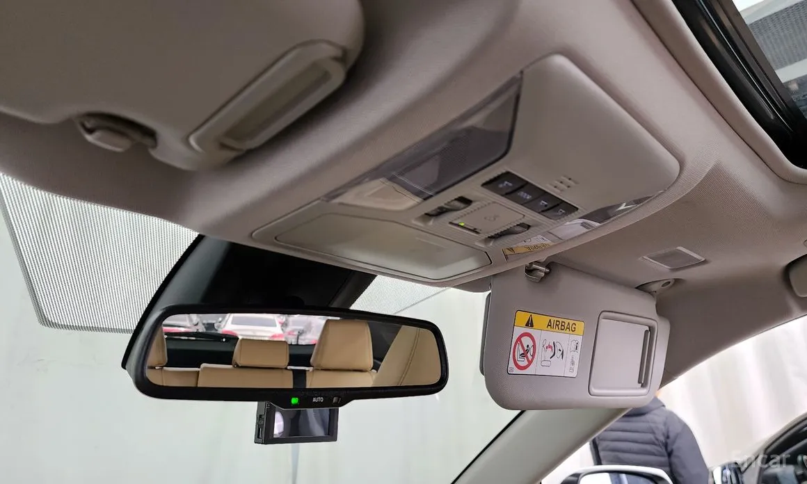 Фото 18 - Toyota RAV4