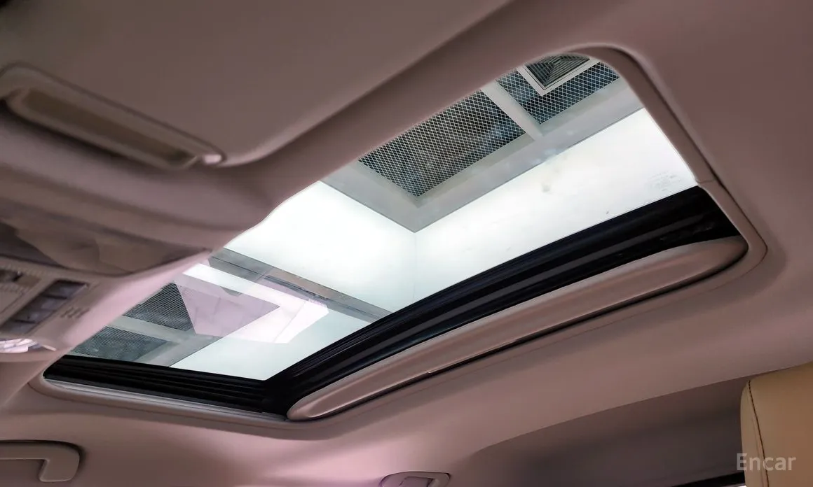 Фото 19 - Toyota RAV4