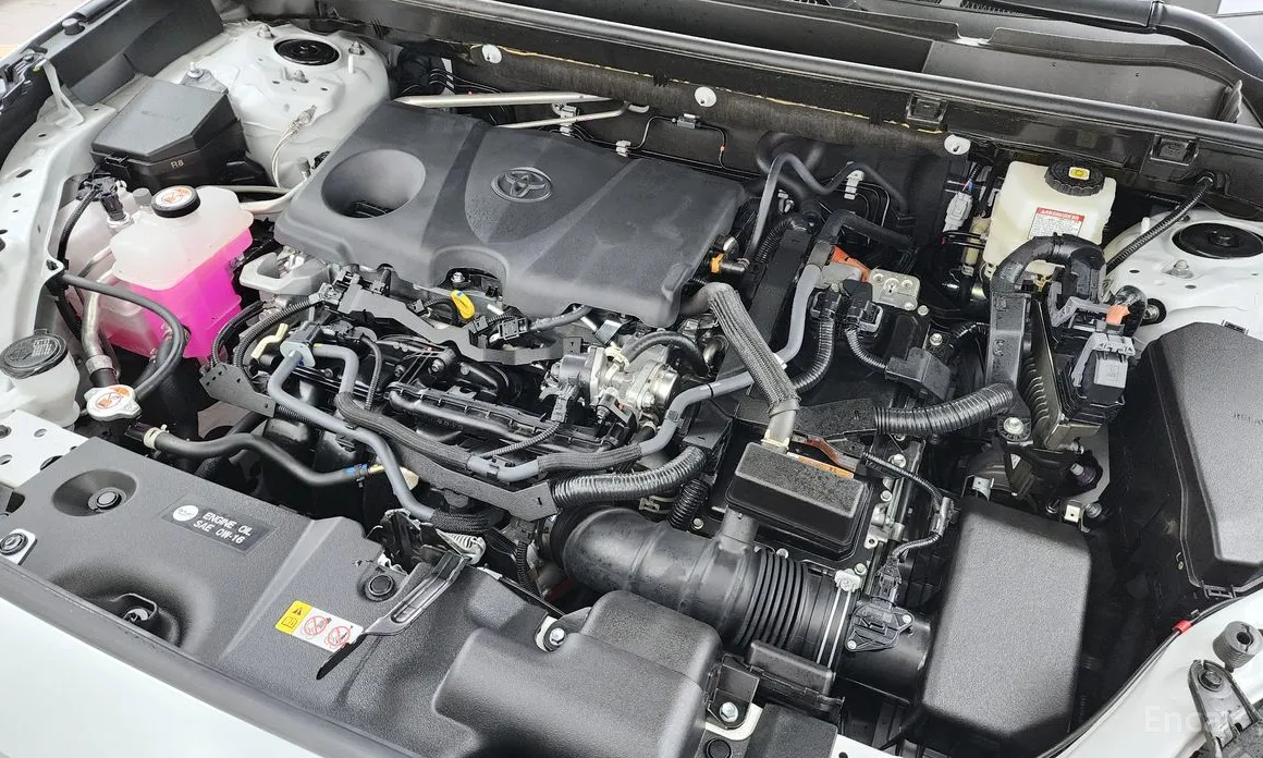 Фото 6 - Toyota RAV4