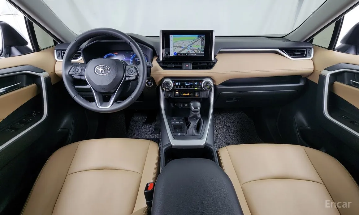 Фото 7 - Toyota RAV4