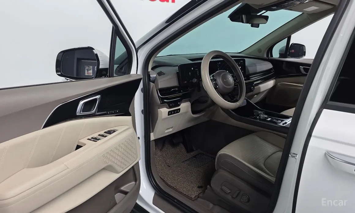 Photo 10 - Kia Carnival