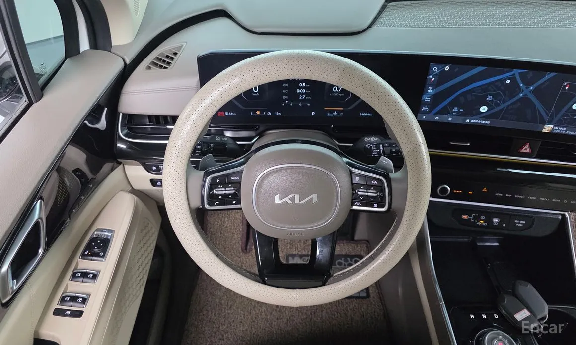 Photo 13 - Kia Carnival