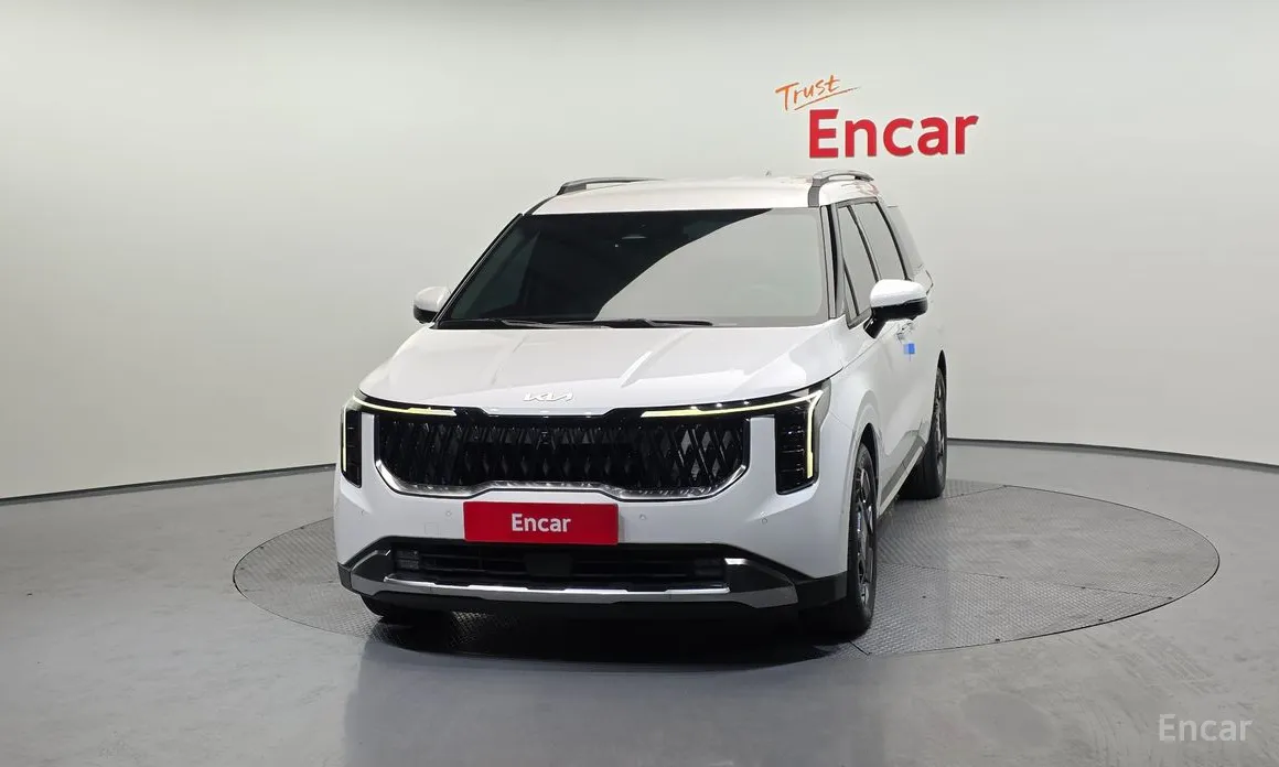 Photo 3 - Kia Carnival