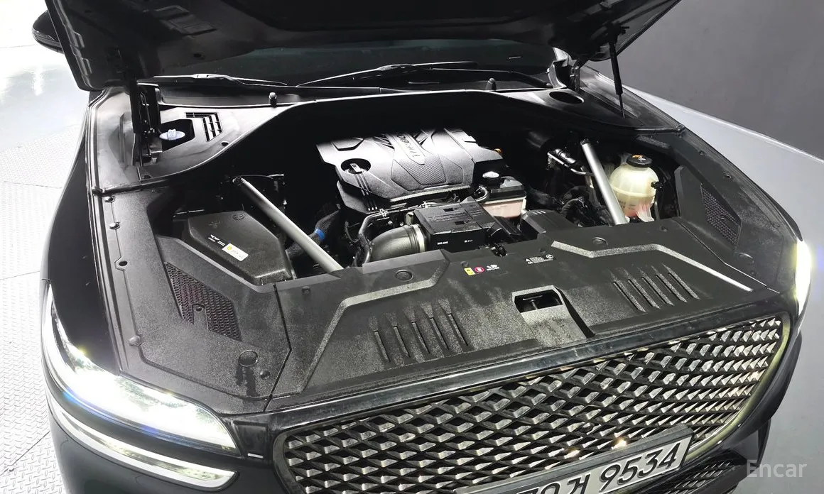 Фото 6 - Genesis GV70