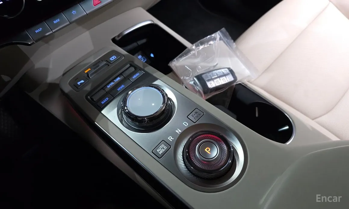 Фото 9 - Genesis GV70