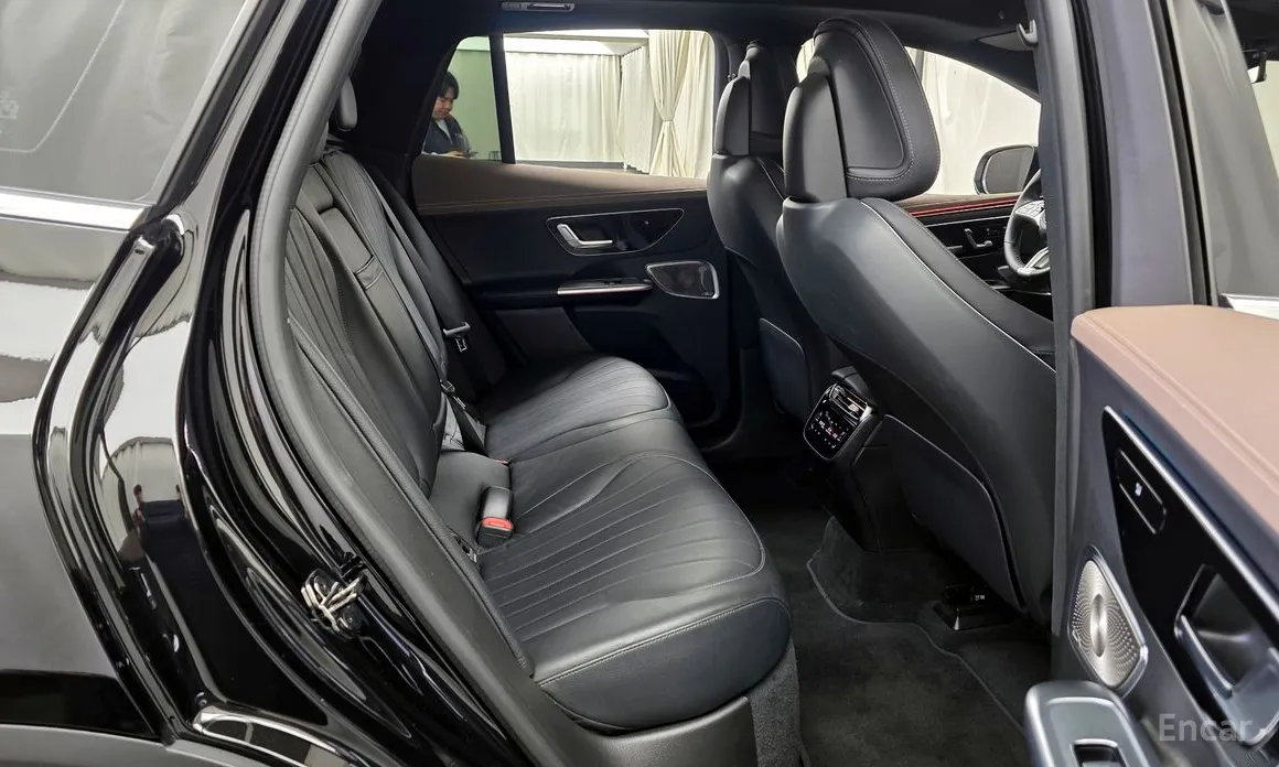 Фото 12 - Mercedes-Benz EQE