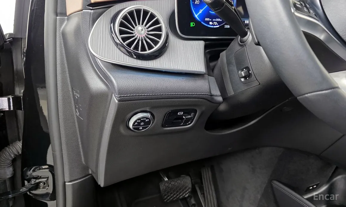 Фото 16 - Mercedes-Benz EQE