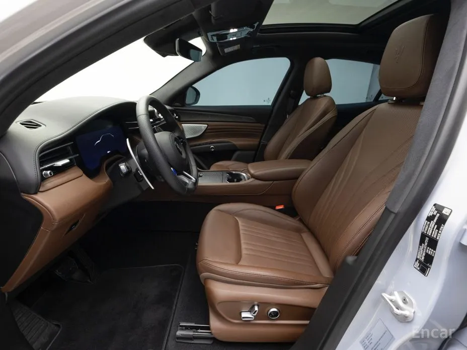 Фото 12 - Maserati Grecale