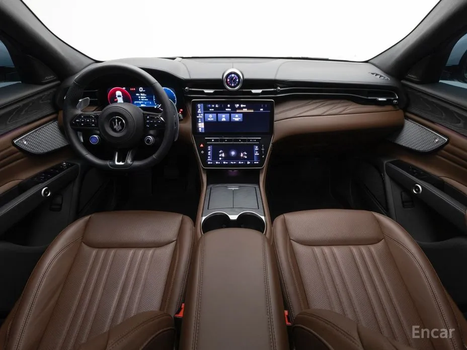 Фото 7 - Maserati Grecale