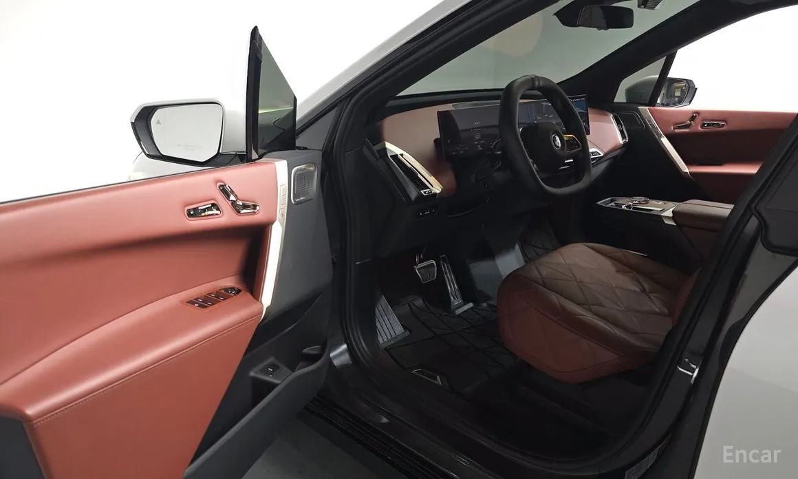 Фото 11 - BMW iX