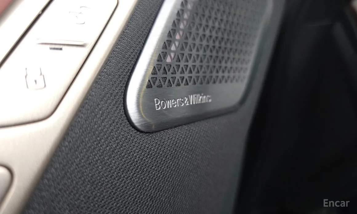 Фото 19 - BMW iX