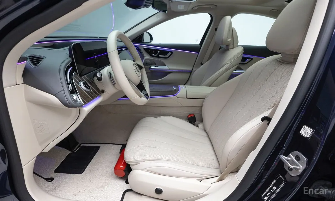 Фото 14 - Mercedes-Benz E-Class