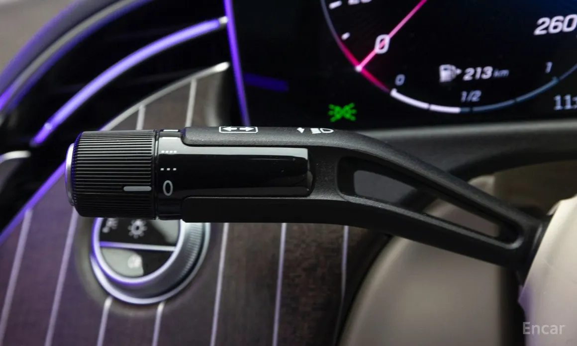 Фото 18 - Mercedes-Benz E-Class