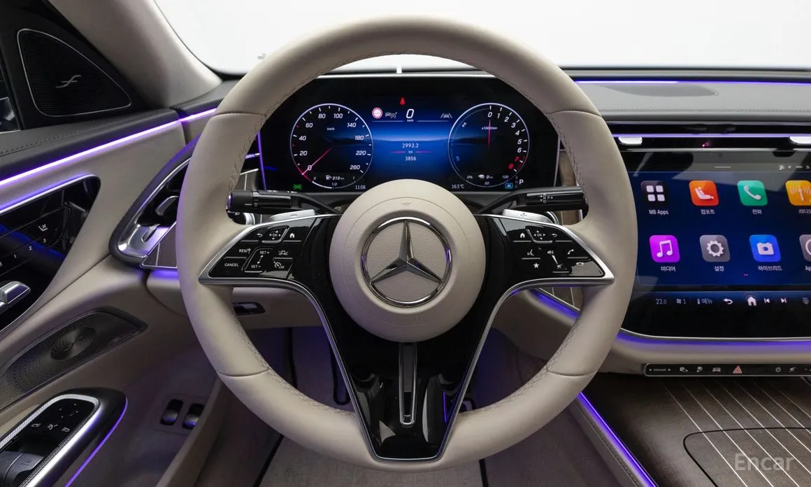 Фото 20 - Mercedes-Benz E-Class