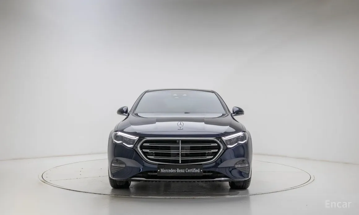 Фото 3 - Mercedes-Benz E-Class