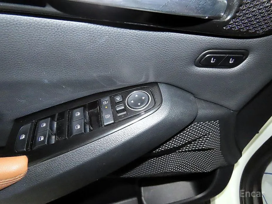 Фото 13 - Kia Seltos