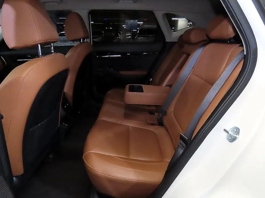 Фото 7 - Kia Seltos