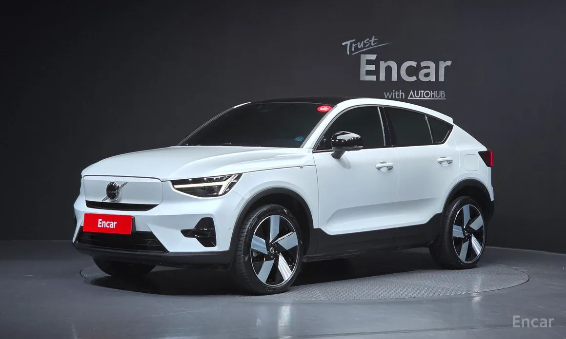 Фото 1 - Volvo C40