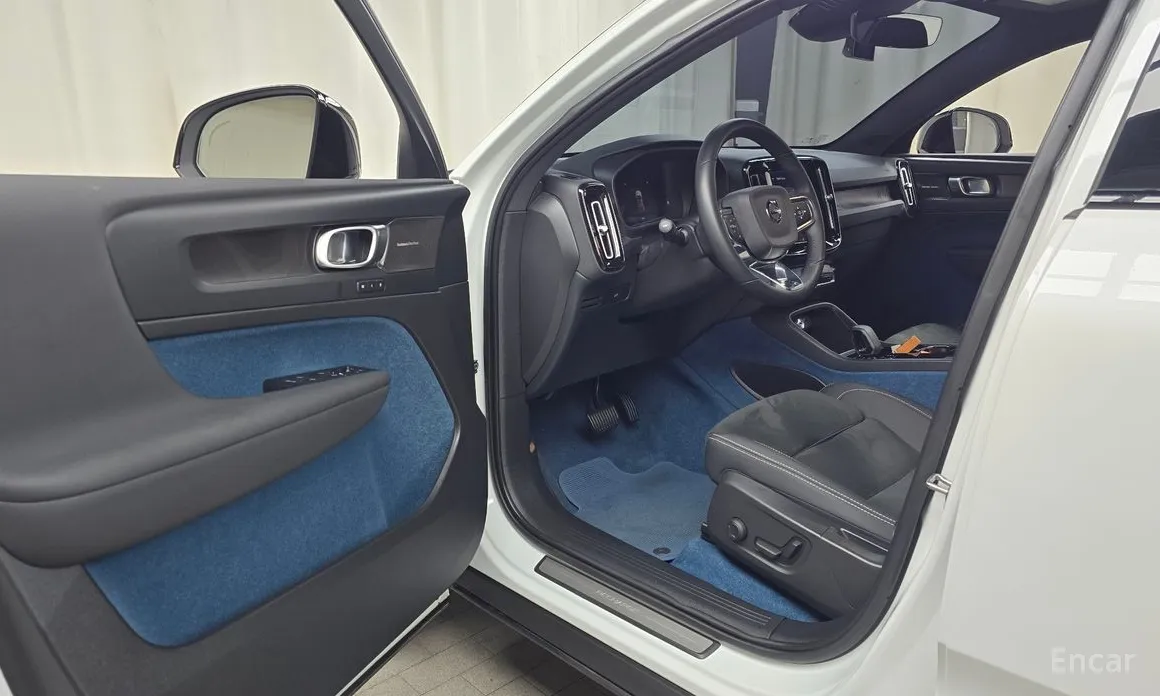 Фото 10 - Volvo C40