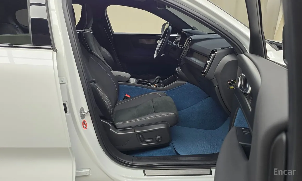 Фото 11 - Volvo C40