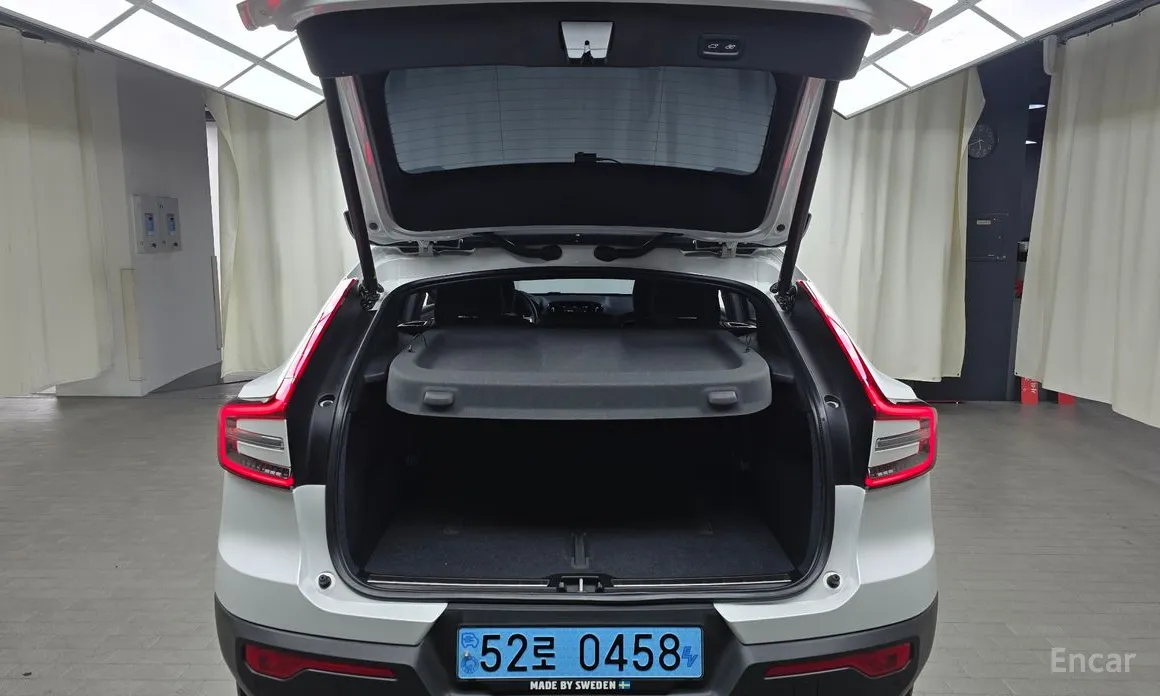 Фото 20 - Volvo C40