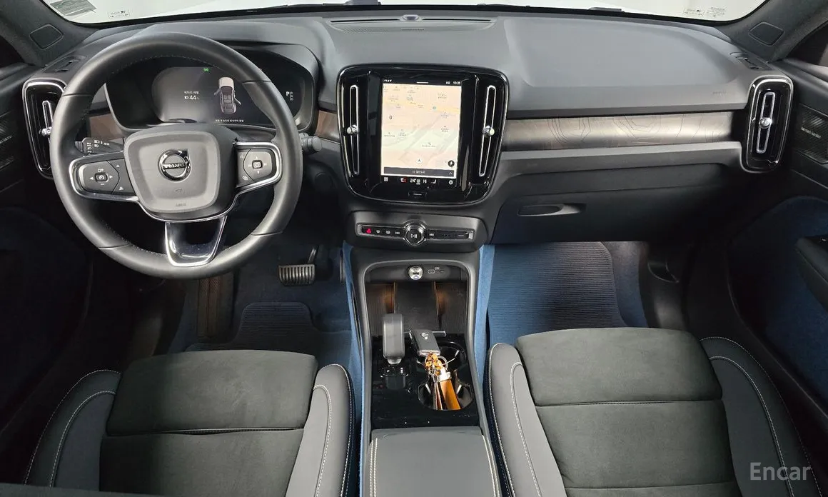 Фото 7 - Volvo C40