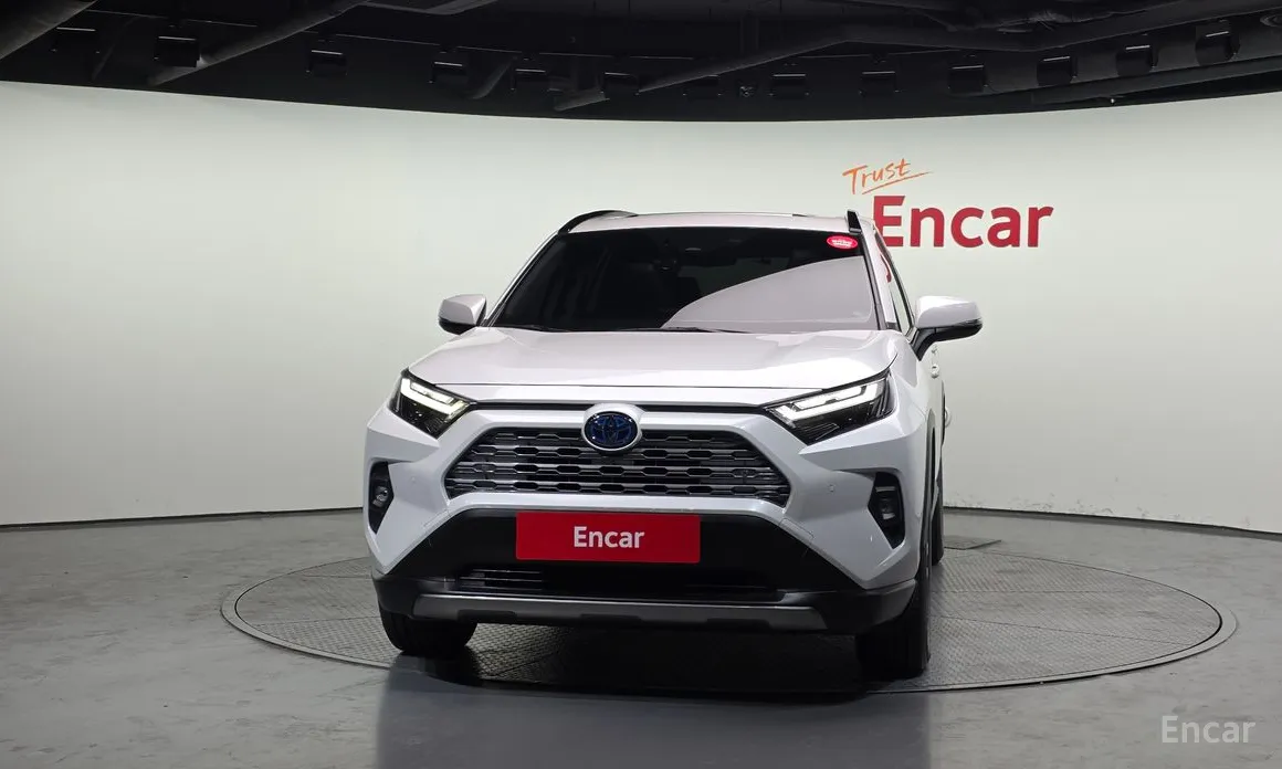 Photo 3 - Toyota RAV4