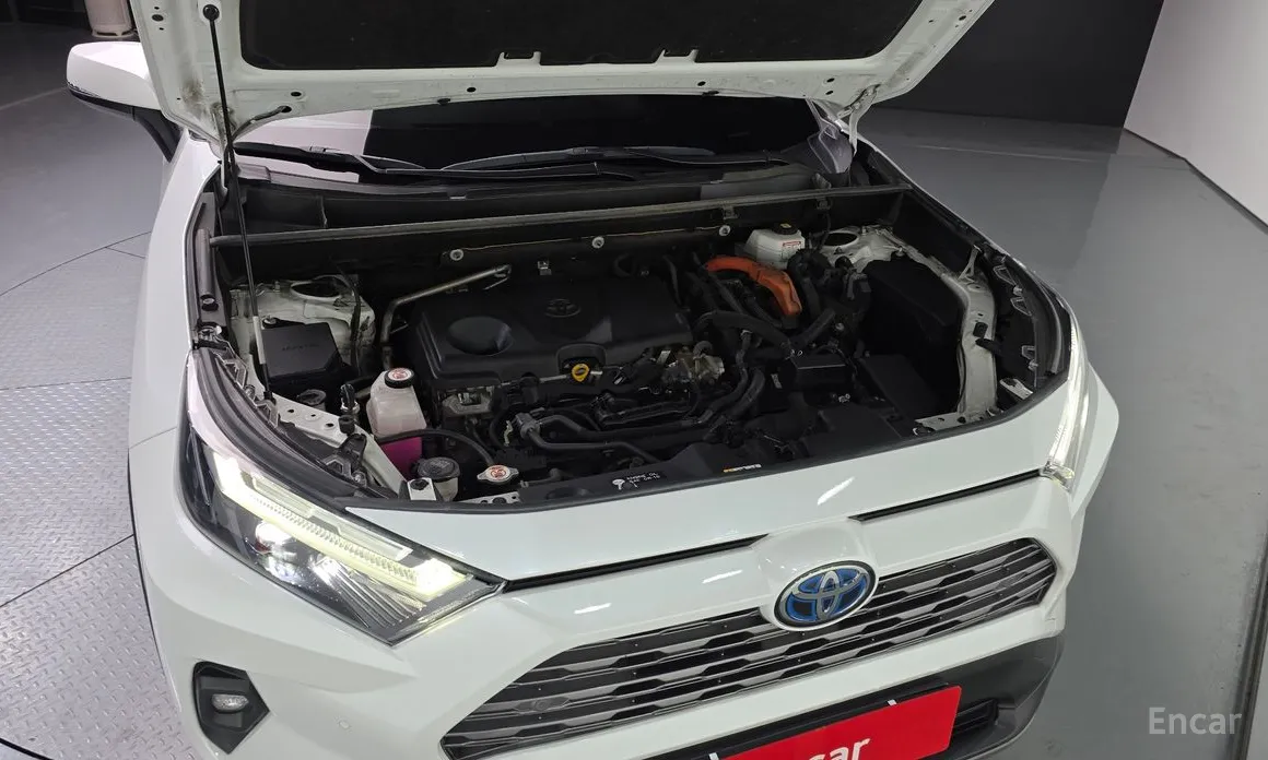 Photo 6 - Toyota RAV4