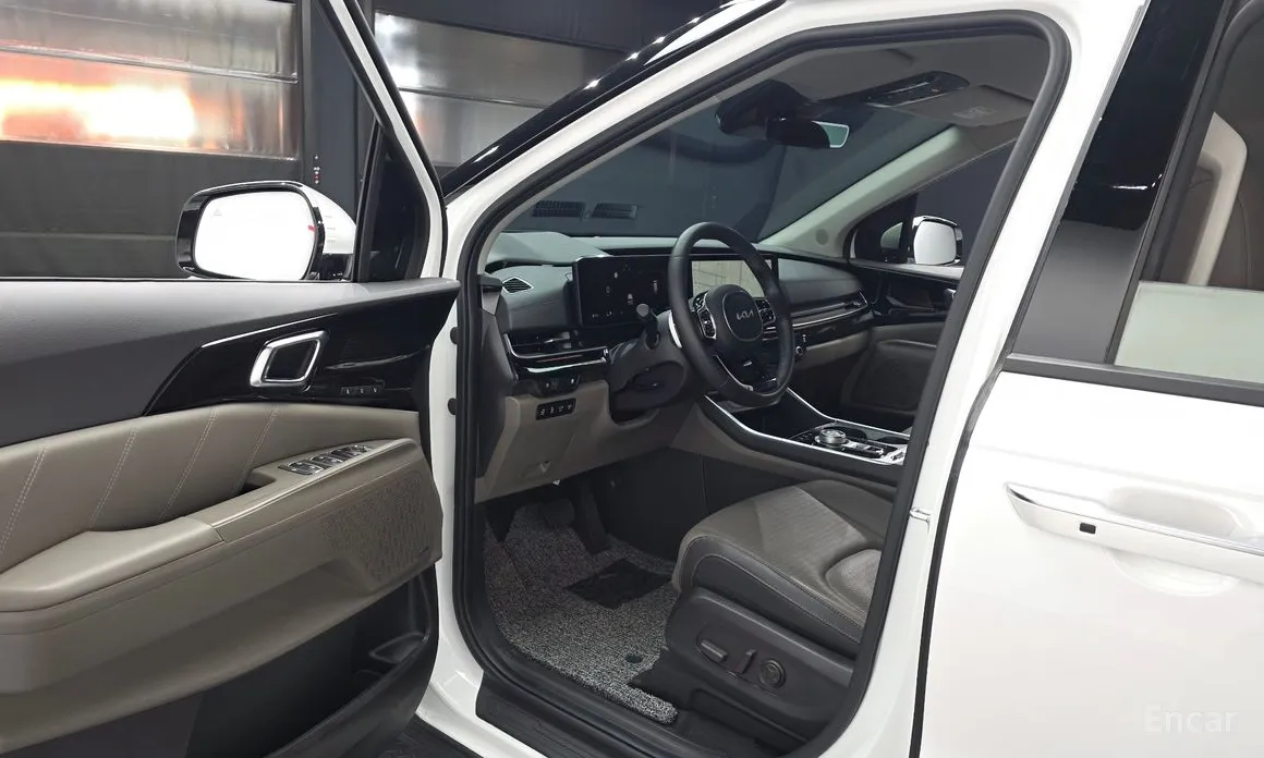 Фото 10 - Kia Carnival