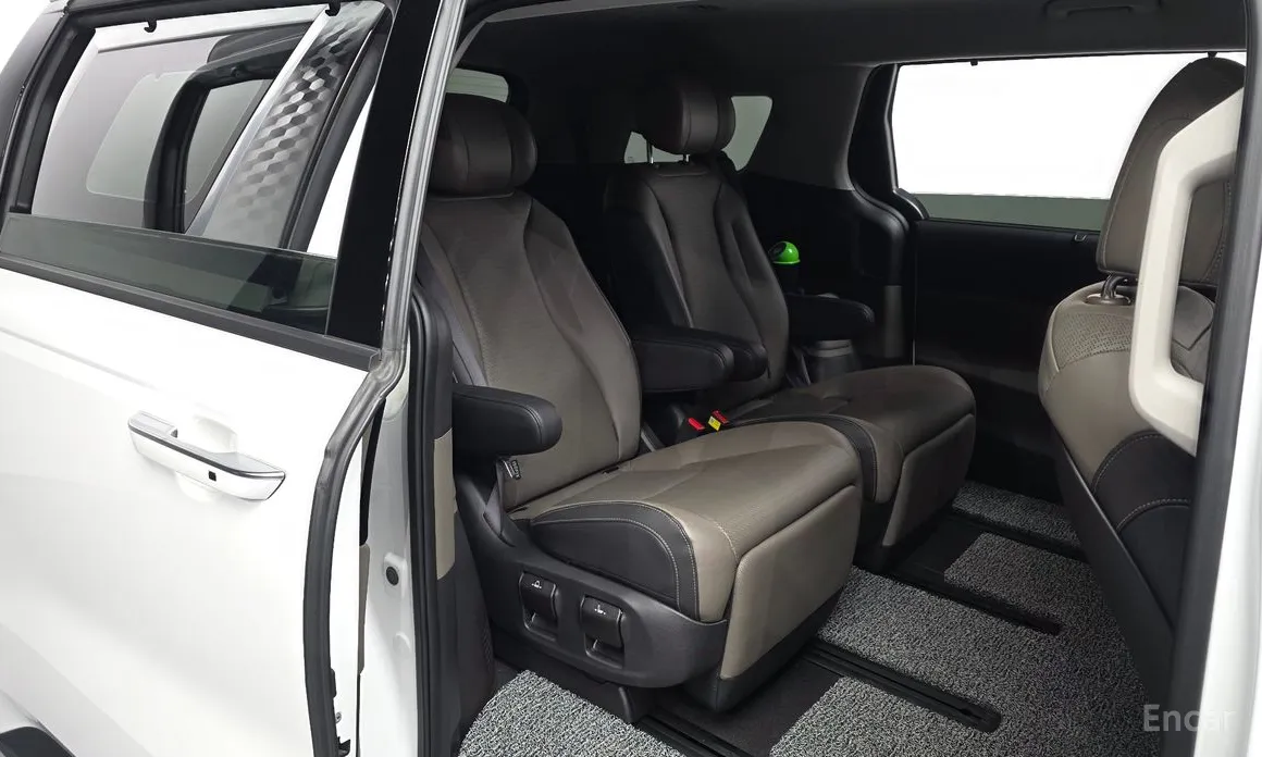 Фото 12 - Kia Carnival