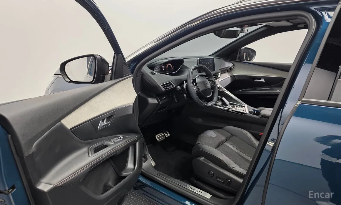 Фото 10 - Peugeot 3008