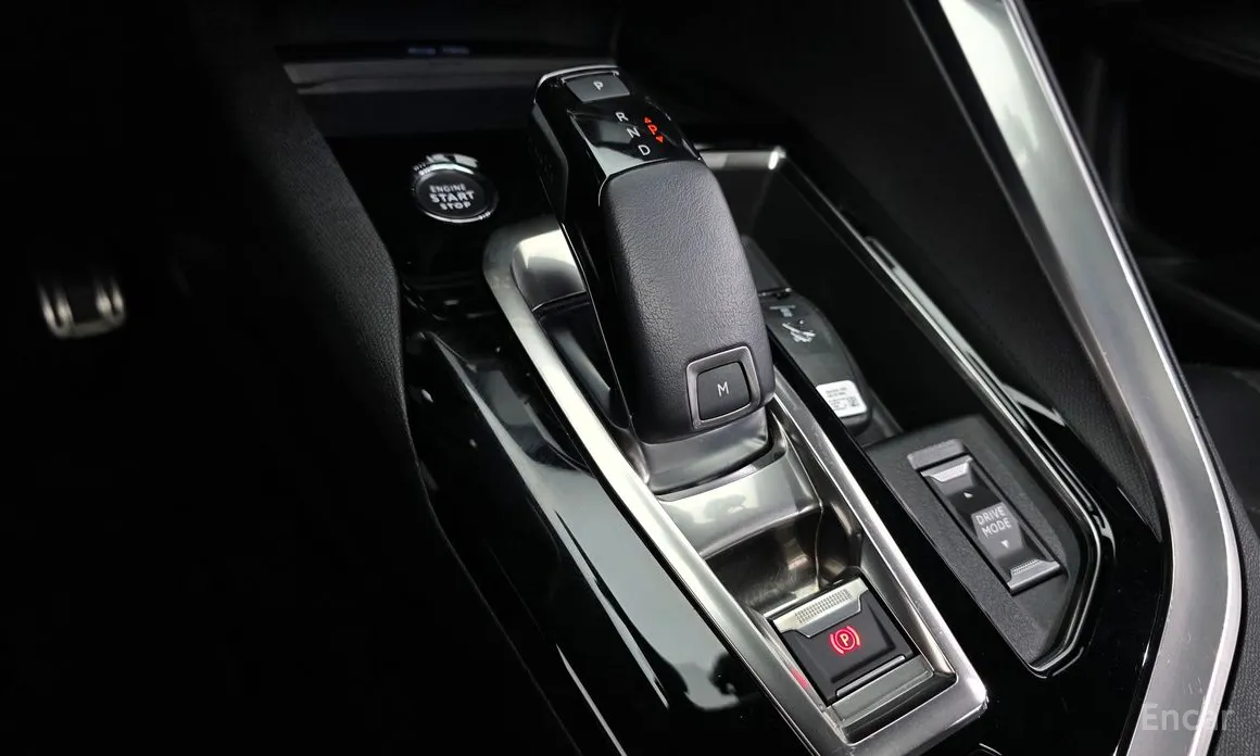 Фото 9 - Peugeot 3008