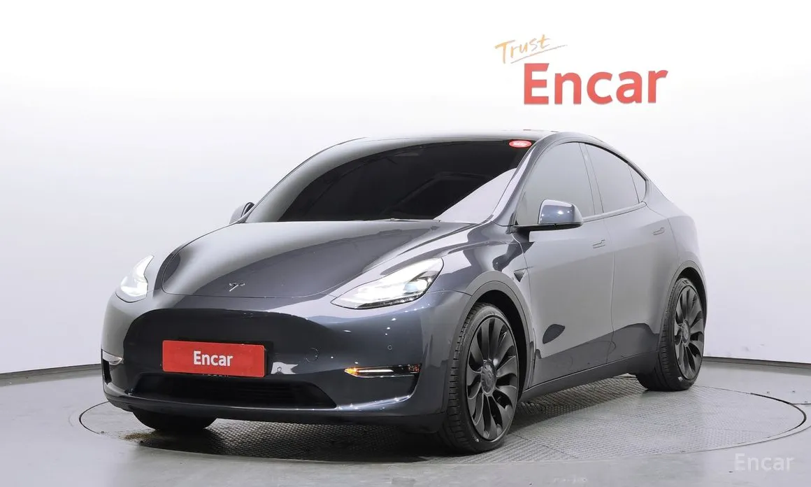 Фото 1 - Tesla Model Y