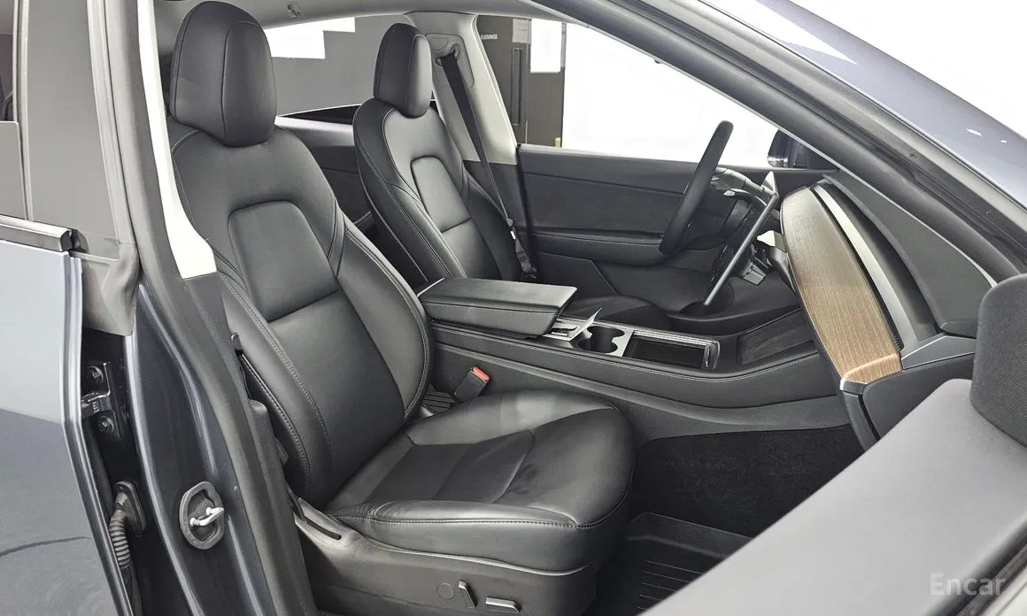 Фото 10 - Tesla Model Y