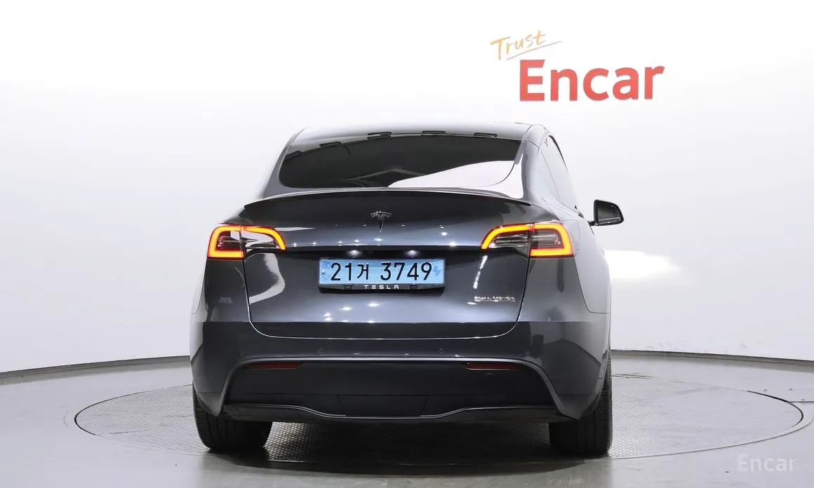 Фото 4 - Tesla Model Y