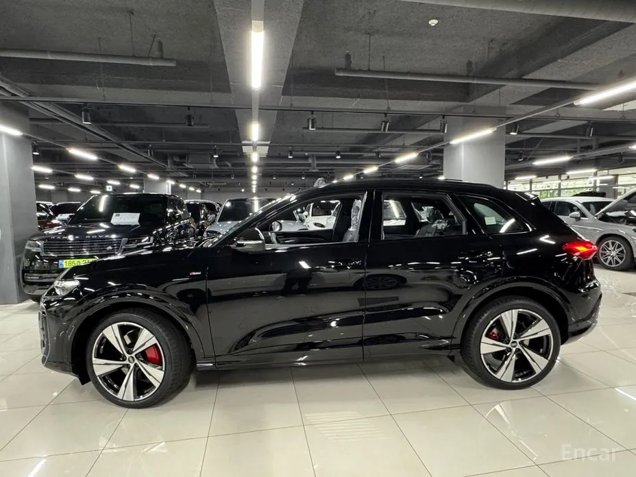 Фото 2 - Audi Q5