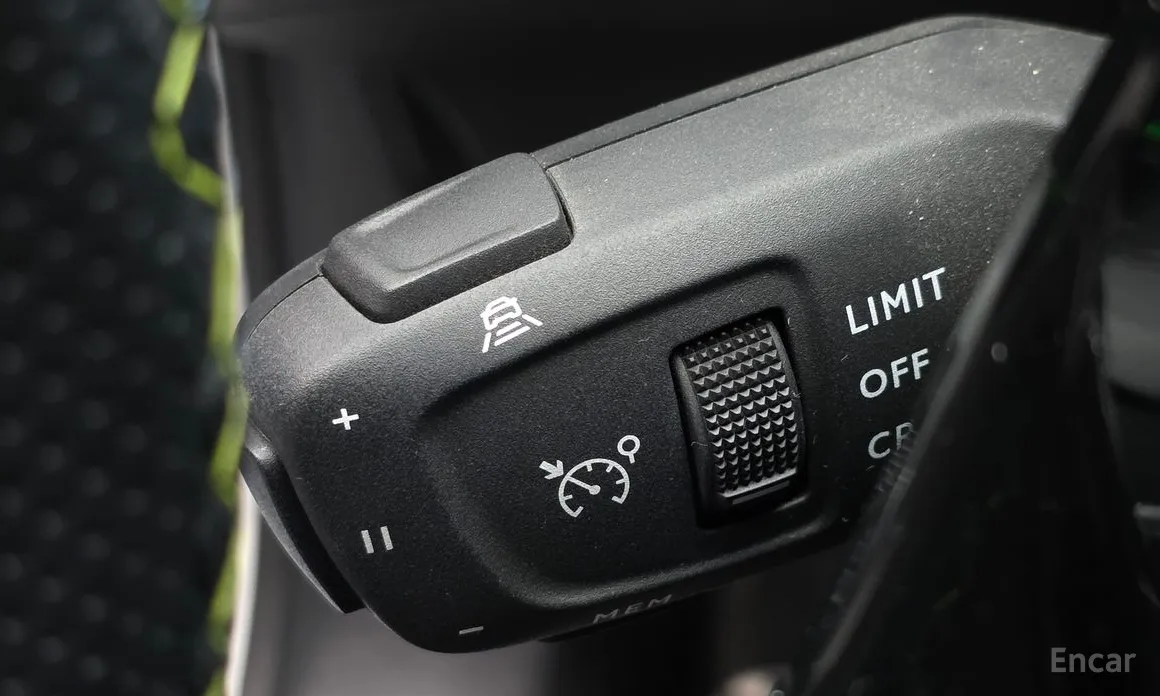 Фото 19 - Peugeot 208