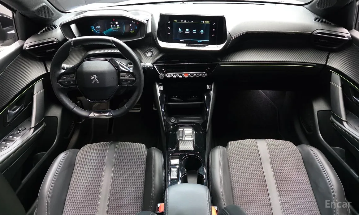 Фото 7 - Peugeot 208