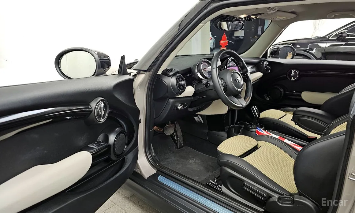 Фото 10 - Mini Cooper