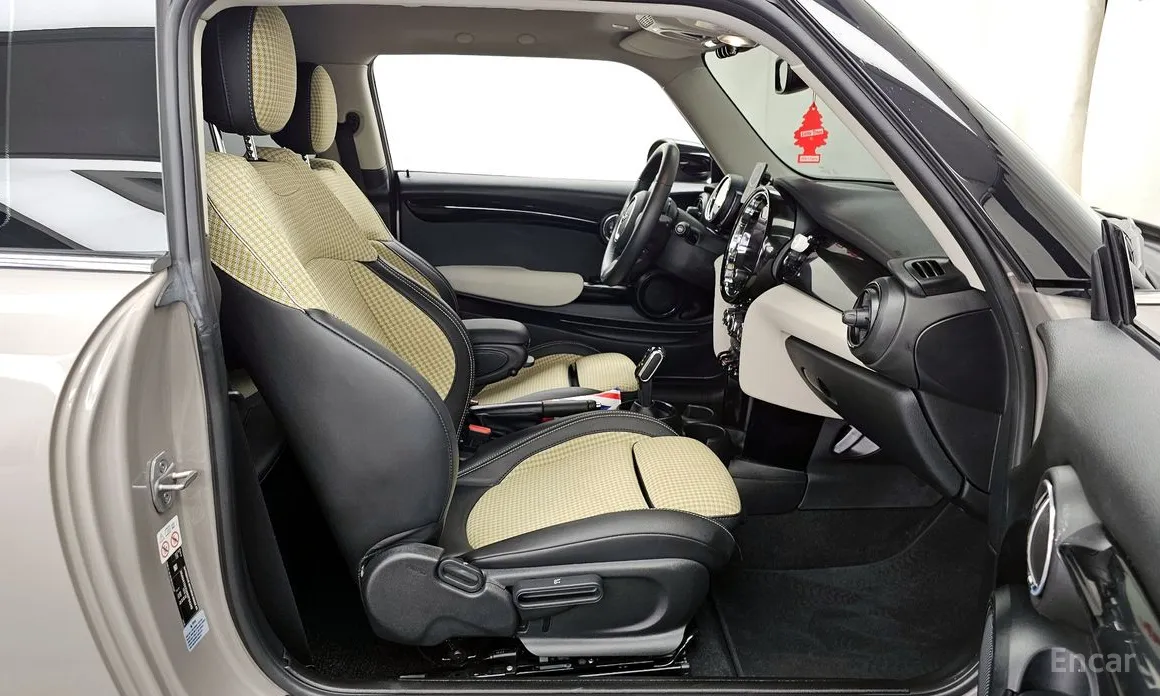 Фото 11 - Mini Cooper