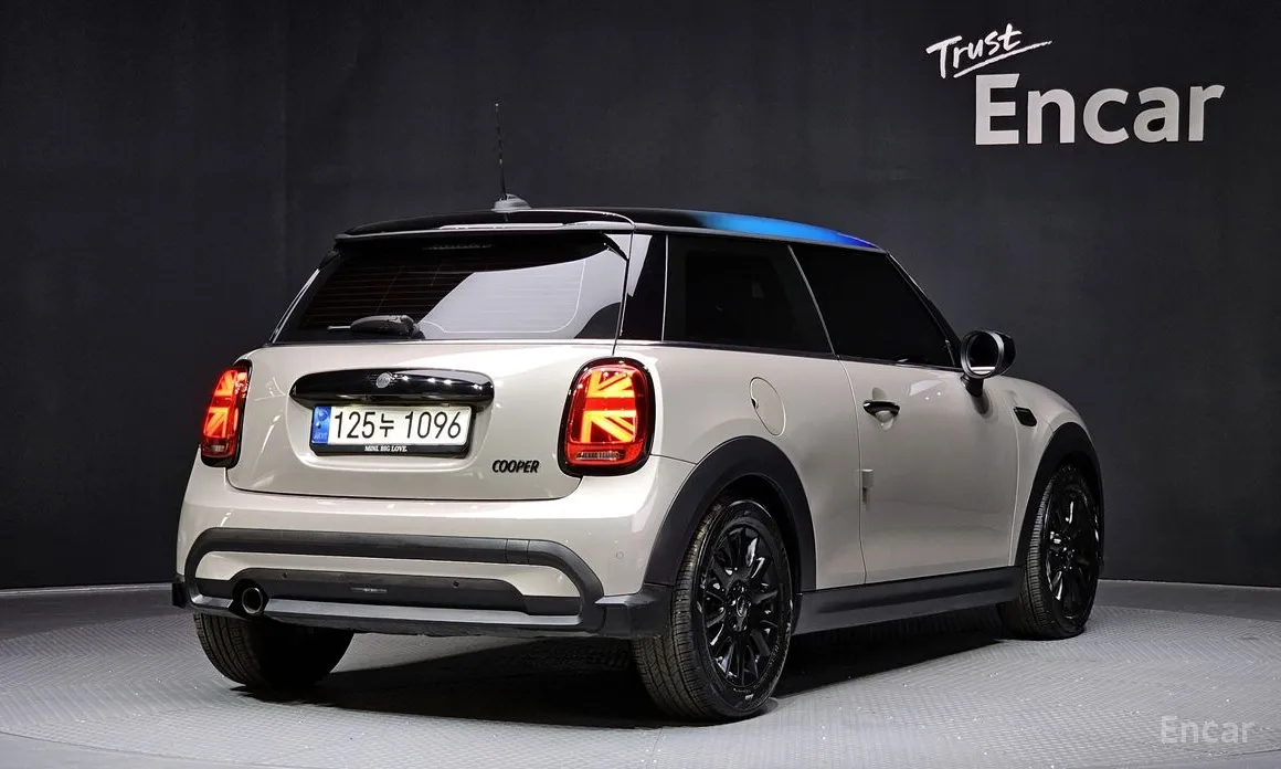 Фото 2 - Mini Cooper