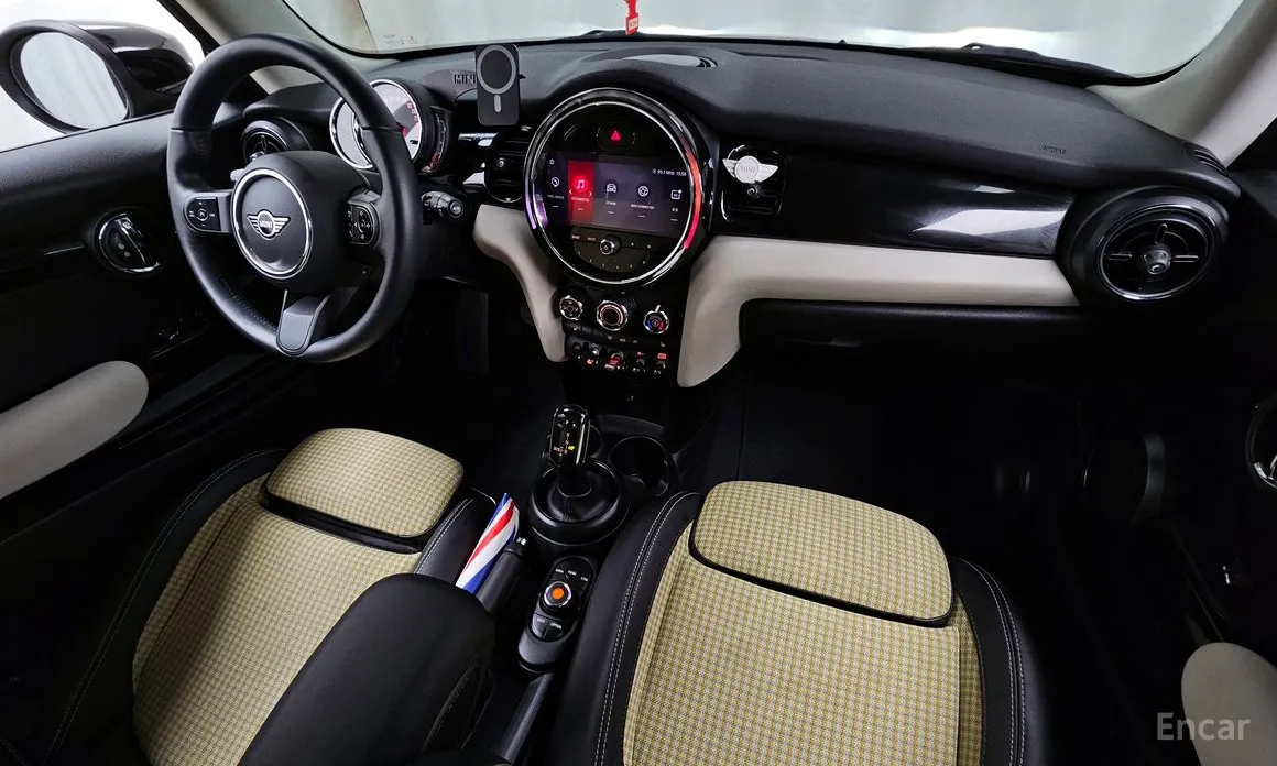 Фото 7 - Mini Cooper