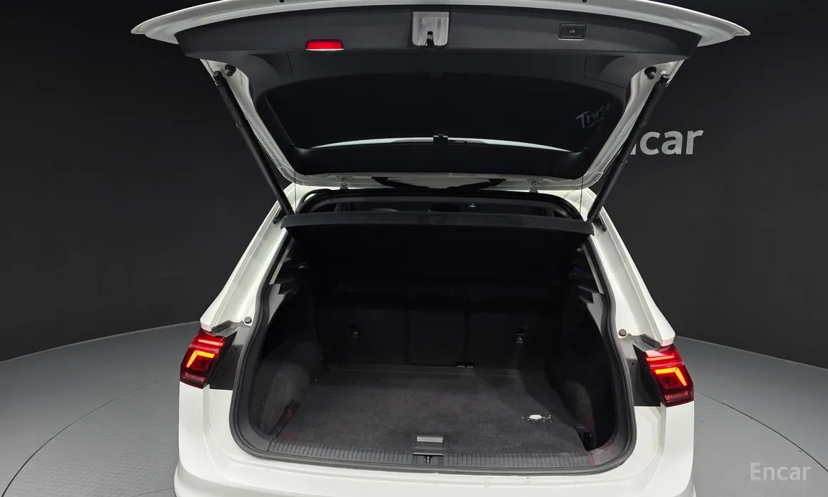 Фото 20 - Volkswagen Tiguan