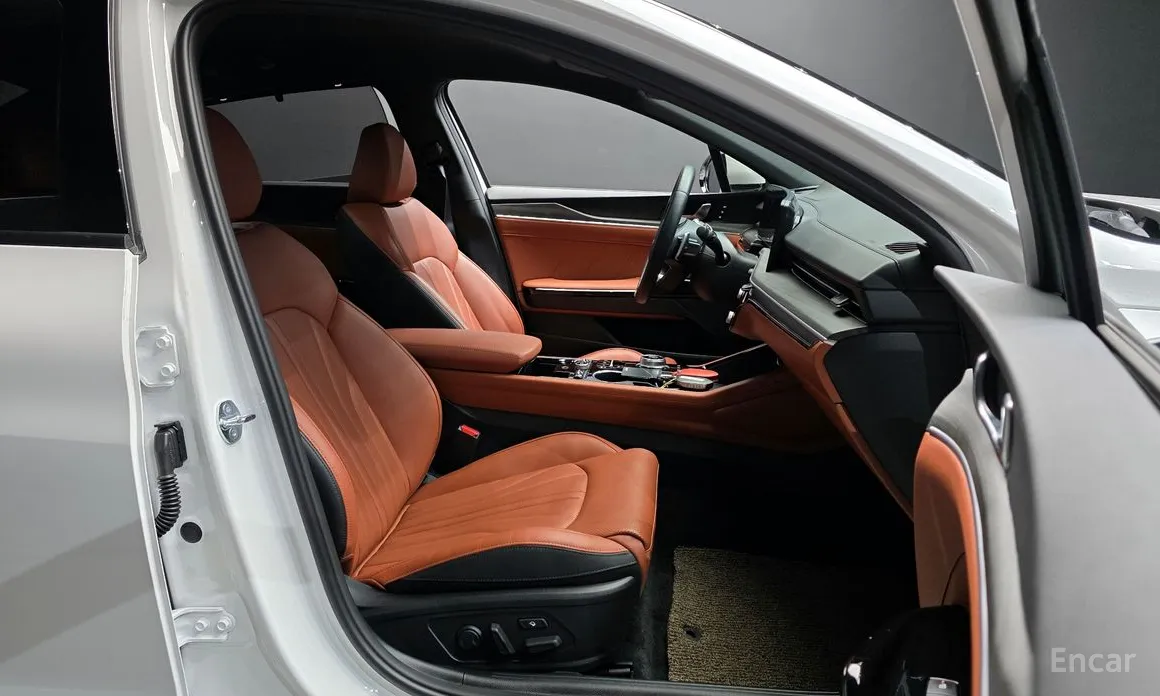 Фото 10 - Kia K5