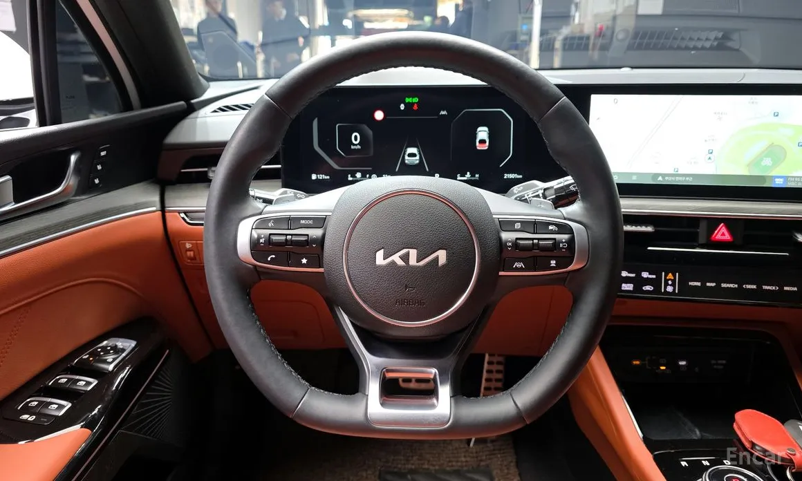 Фото 14 - Kia K5