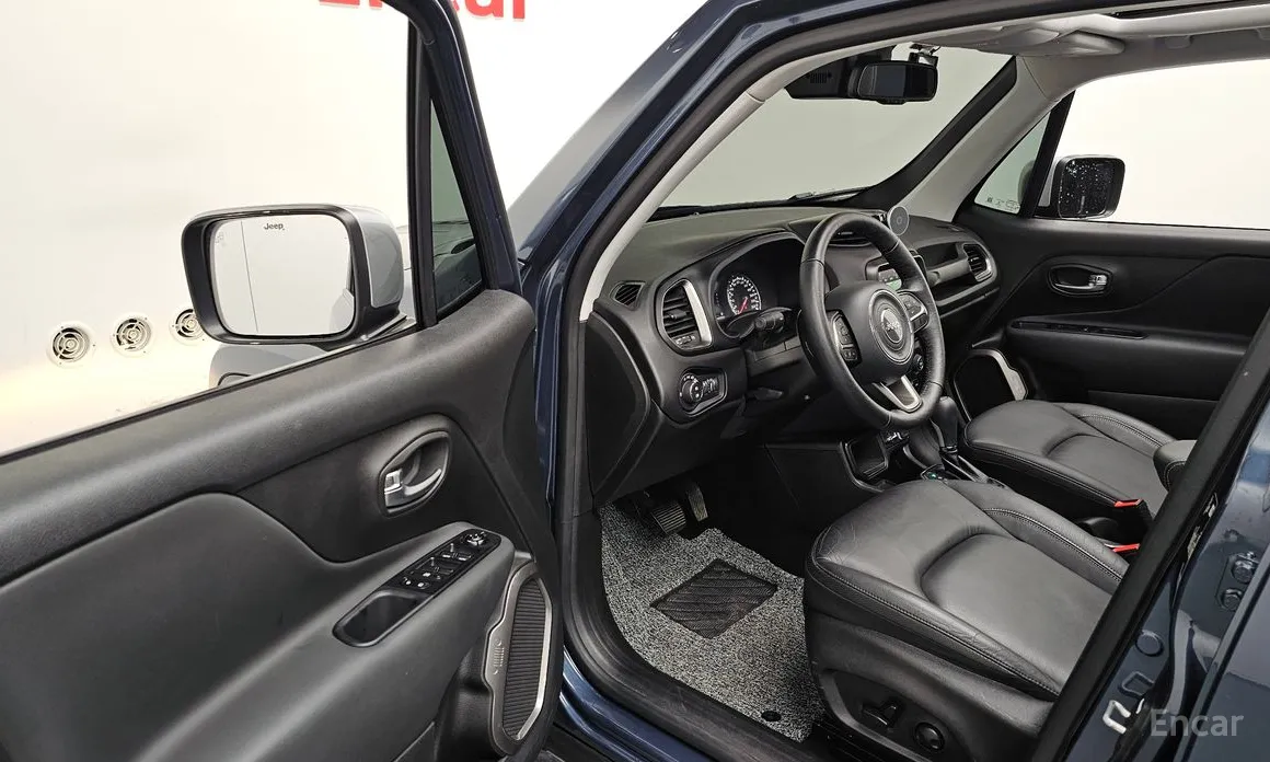 Фото 10 - Jeep Renegade